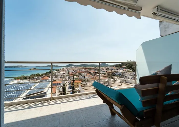 Panoramic Sea View Penthouse Вилла Неа-Перамос