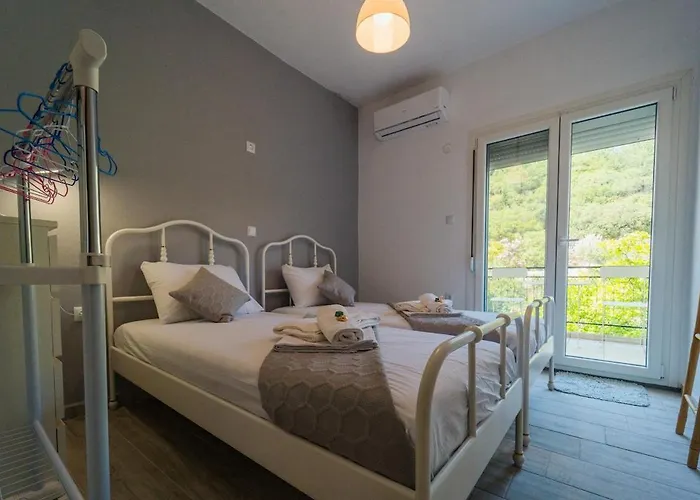 Panoramic Sea View Penthouse Неа-Перамос