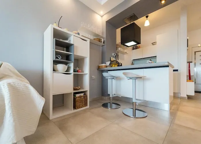 Panoramic Sea View Penthouse * Неа-Перамос
